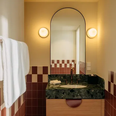 Hotell De Plesman 4*